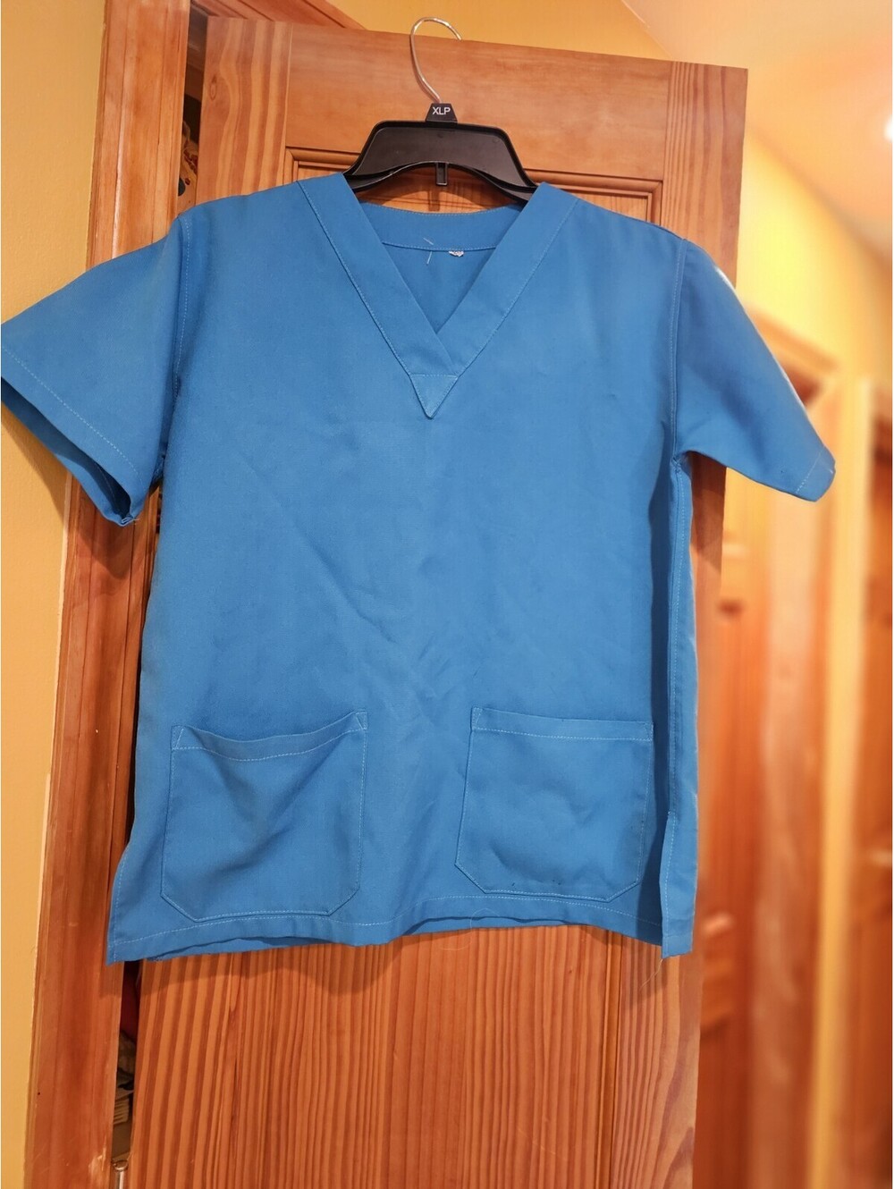 Womens Scrub Top Turqouise Sz XS See Pics
